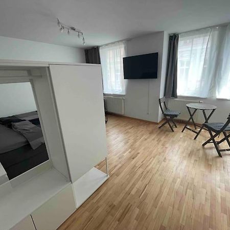 Apartment Next To Mariahilferstrasse เวียนนา ภายนอก รูปภาพ