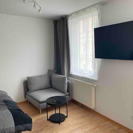 Apartment Next To Mariahilferstrasse เวียนนา ภายนอก รูปภาพ