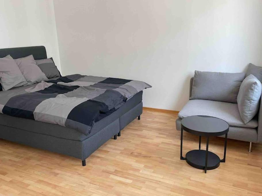 Apartment Next To Mariahilferstrasse เวียนนา ภายนอก รูปภาพ